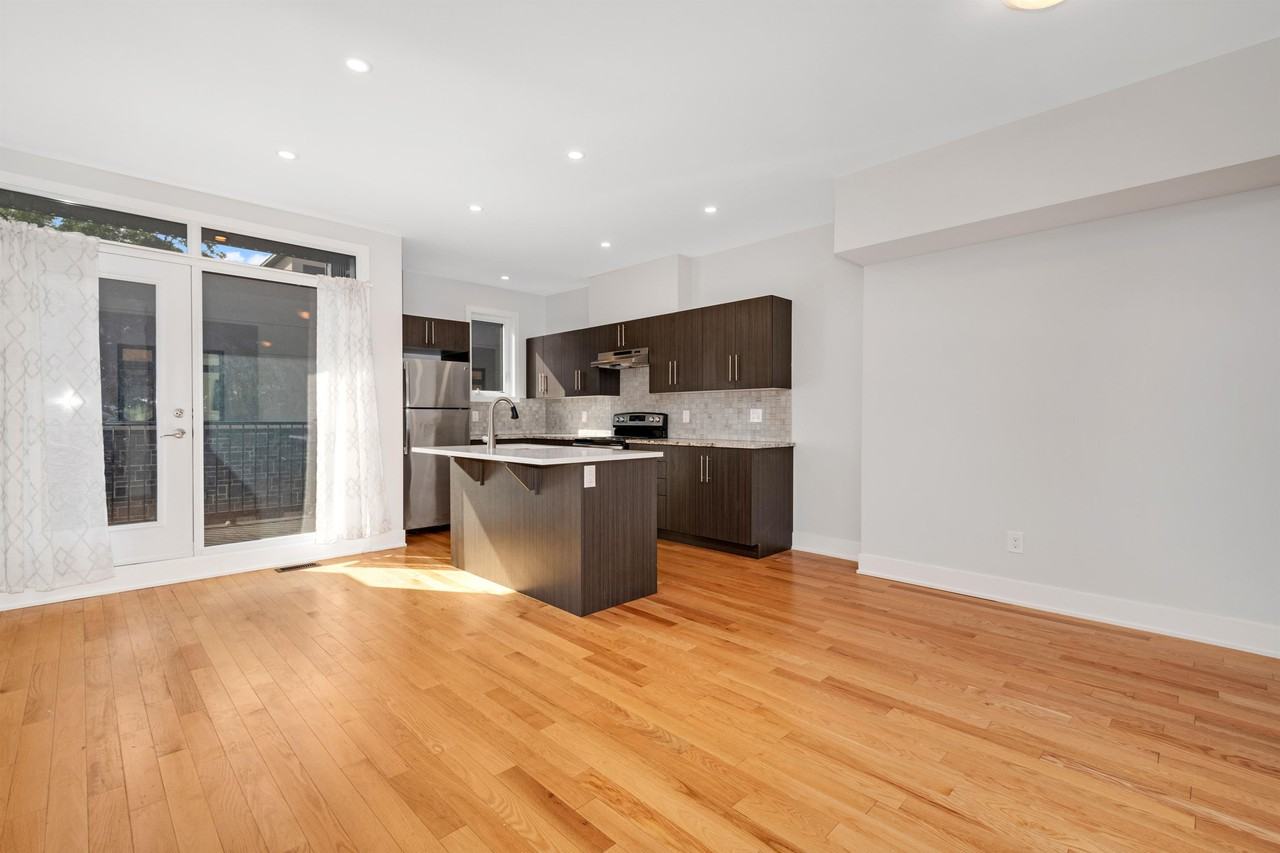 940 Woodroffe Unit 1 Apartments 940 Woodroffe Ave, Ottawa, ON K2A 3R7 Zumper