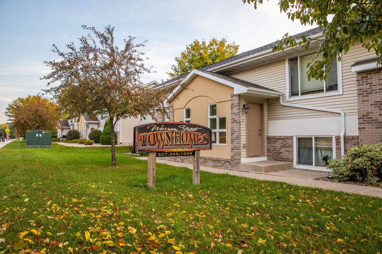 Warren Street Townhomes Apartments 1310 Warren Street, Mankato, MN