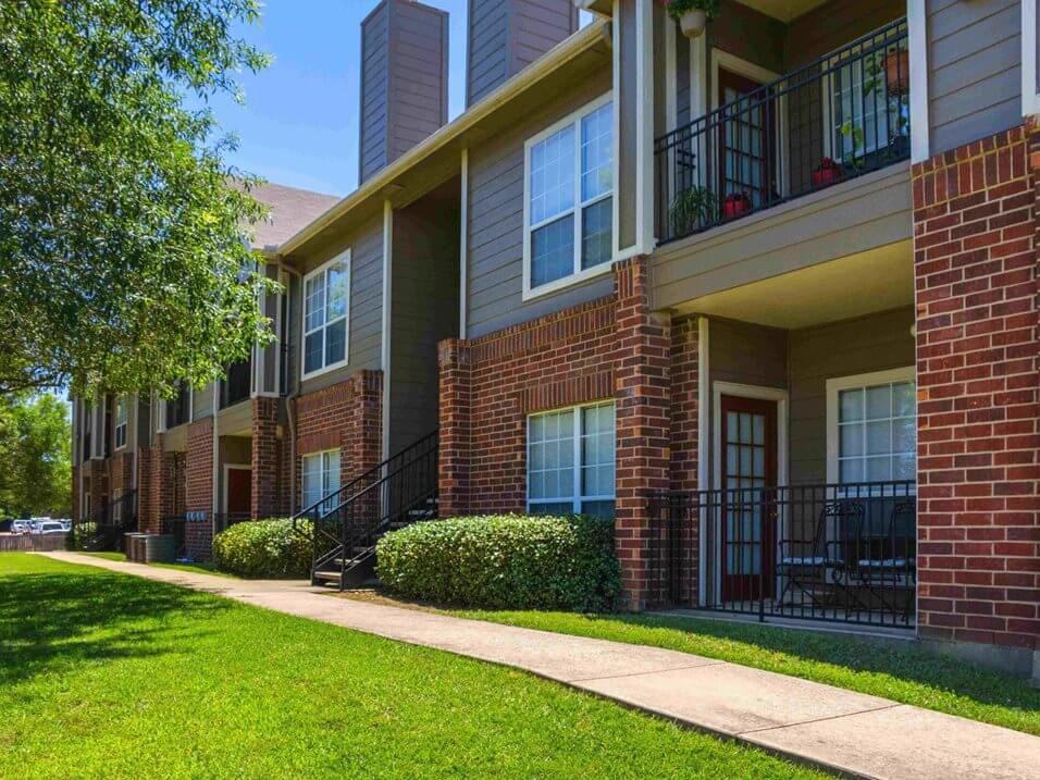 Summer Brook Apartments 2300 Bill Owens Pkwy, Longview, TX 75604 Zumper