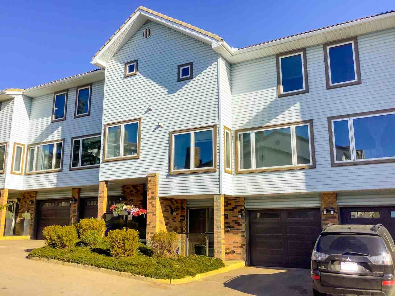 26 Coachway Gardens SW Apartments 26 Coachway Gdns Sw, Calgary, AB