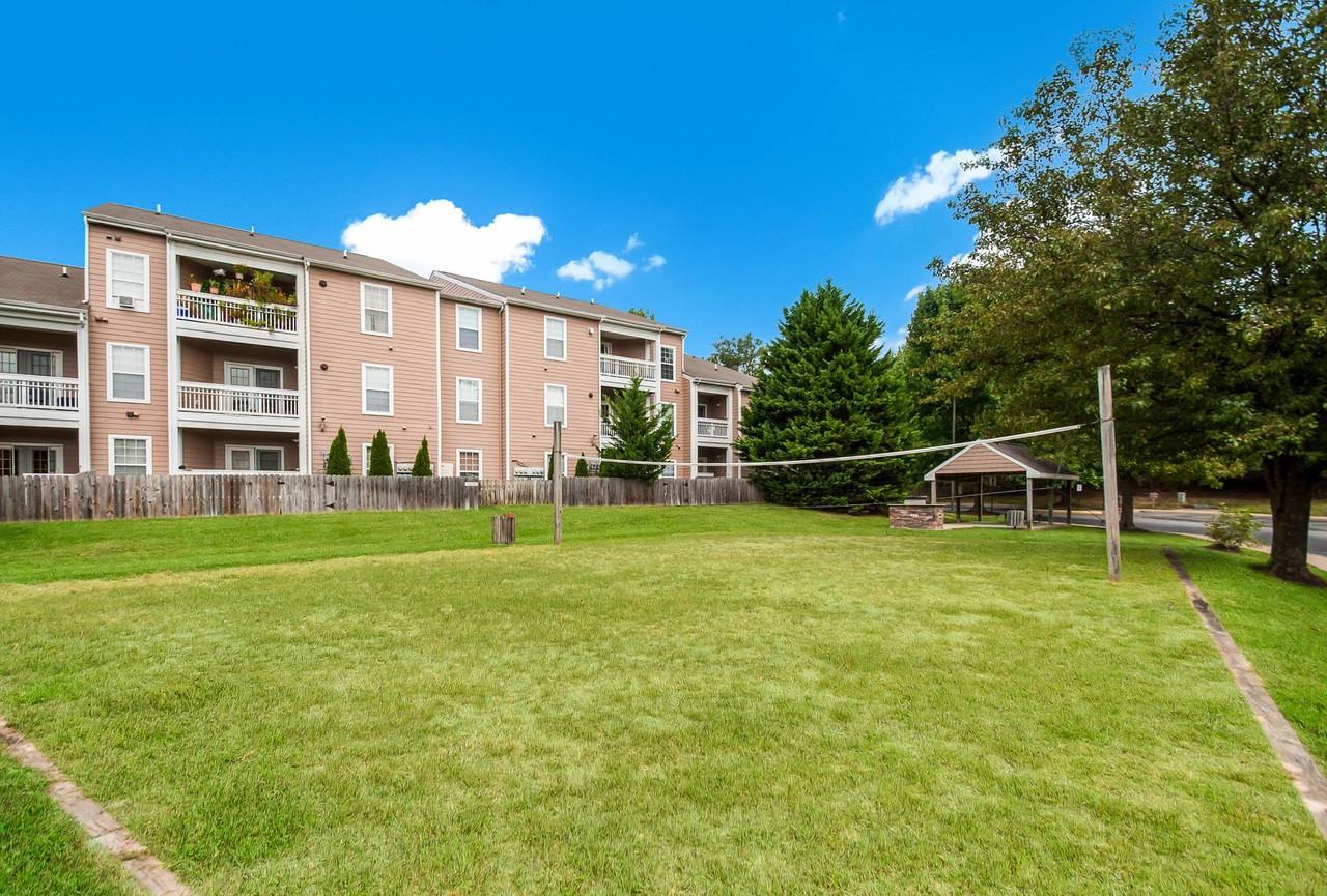 Malvern Lakes Apartments in Stafford Lakes Village, Fredericksburg, VA