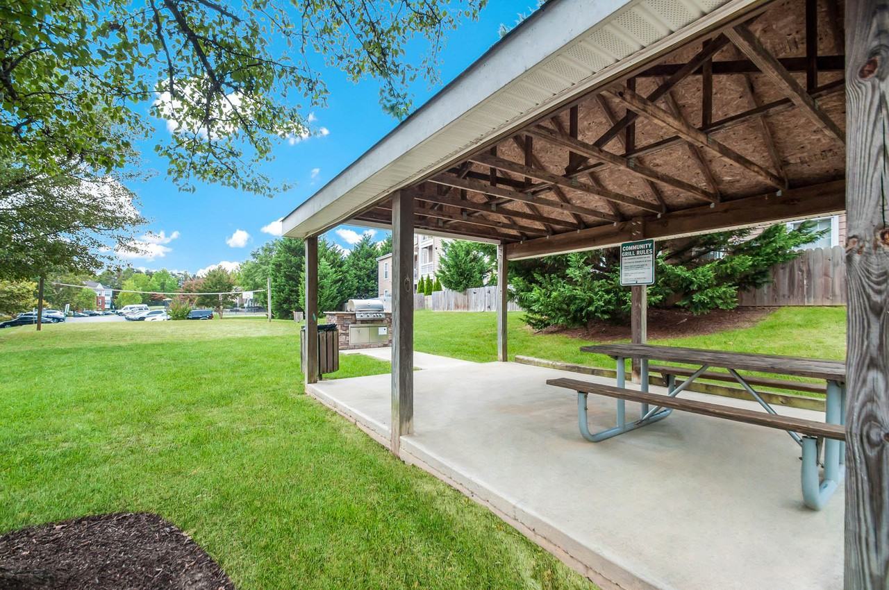 Malvern Lakes Apartments in Stafford Lakes Village, Fredericksburg, VA