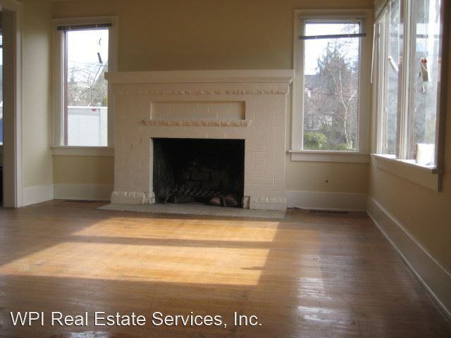 1126NE 75th ST Ravenna House Apartments in Wedgwood, Seattle, WA 98115