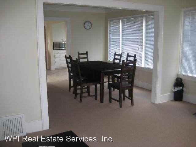 1126NE 75th ST Ravenna House Apartments in Wedgwood, Seattle, WA 98115