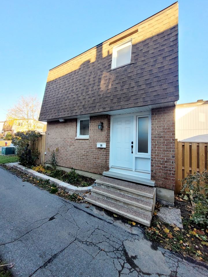837 Eastvale Drive Unit 26 Apartments 837 Eastvale Dr, Ottawa, ON K1J 7T5 Zumper