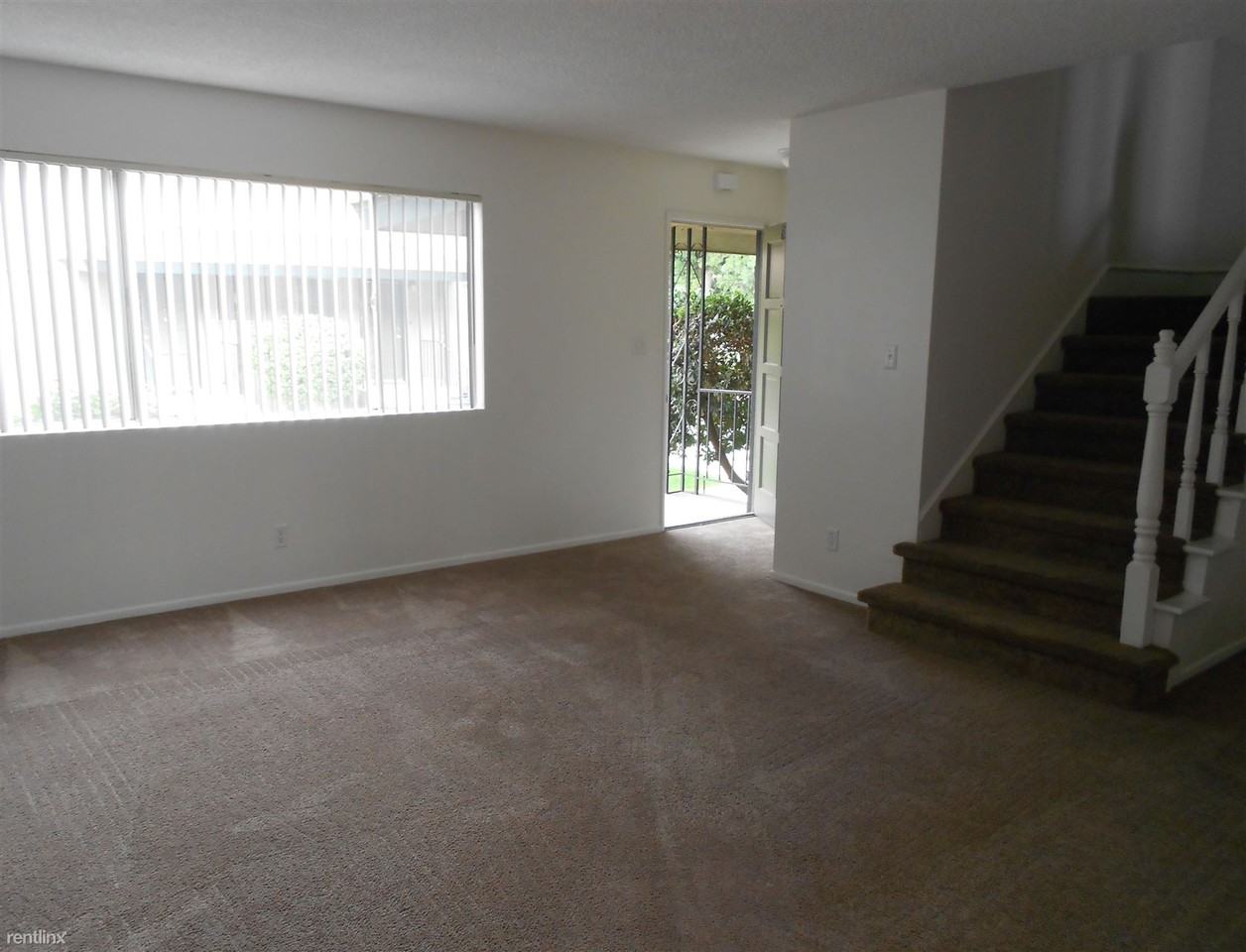 Country Club Townhomes Apartments 2508 Oswell St, Bakersfield, CA