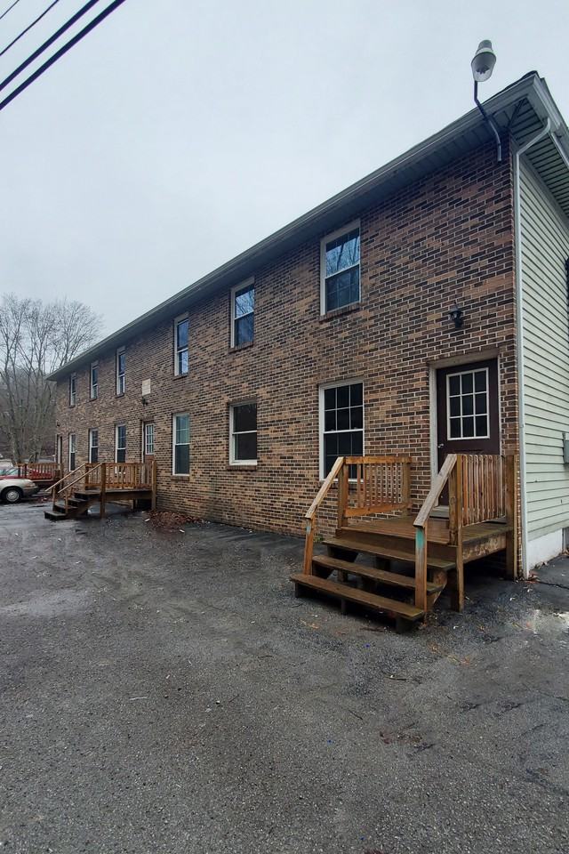 Superior Rentals Apartments 219 Spurrier Road, Bluefield, WV 24701