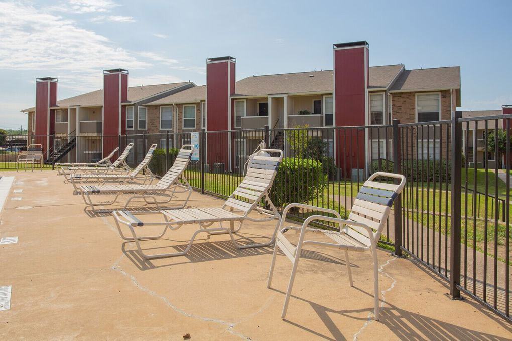 The Cassidy at Western Hills Apartments 8950 N Normandale St, Fort