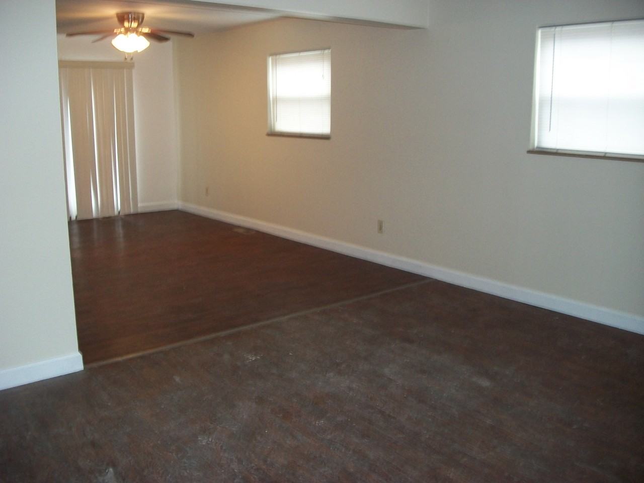 1389 W Galbraith Rd Apartments in North College Hill, North College