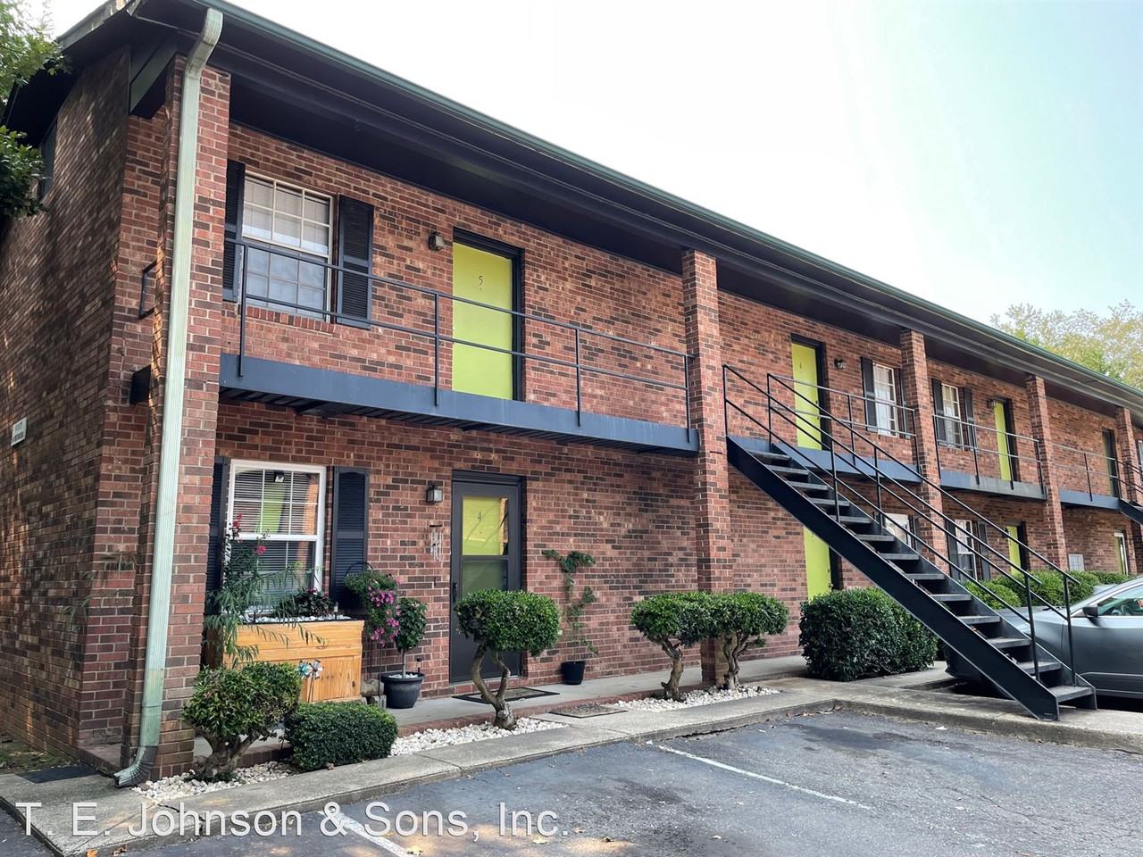 Birchwood Apartments Water Included! 126 Weatherwood Ct, Winston