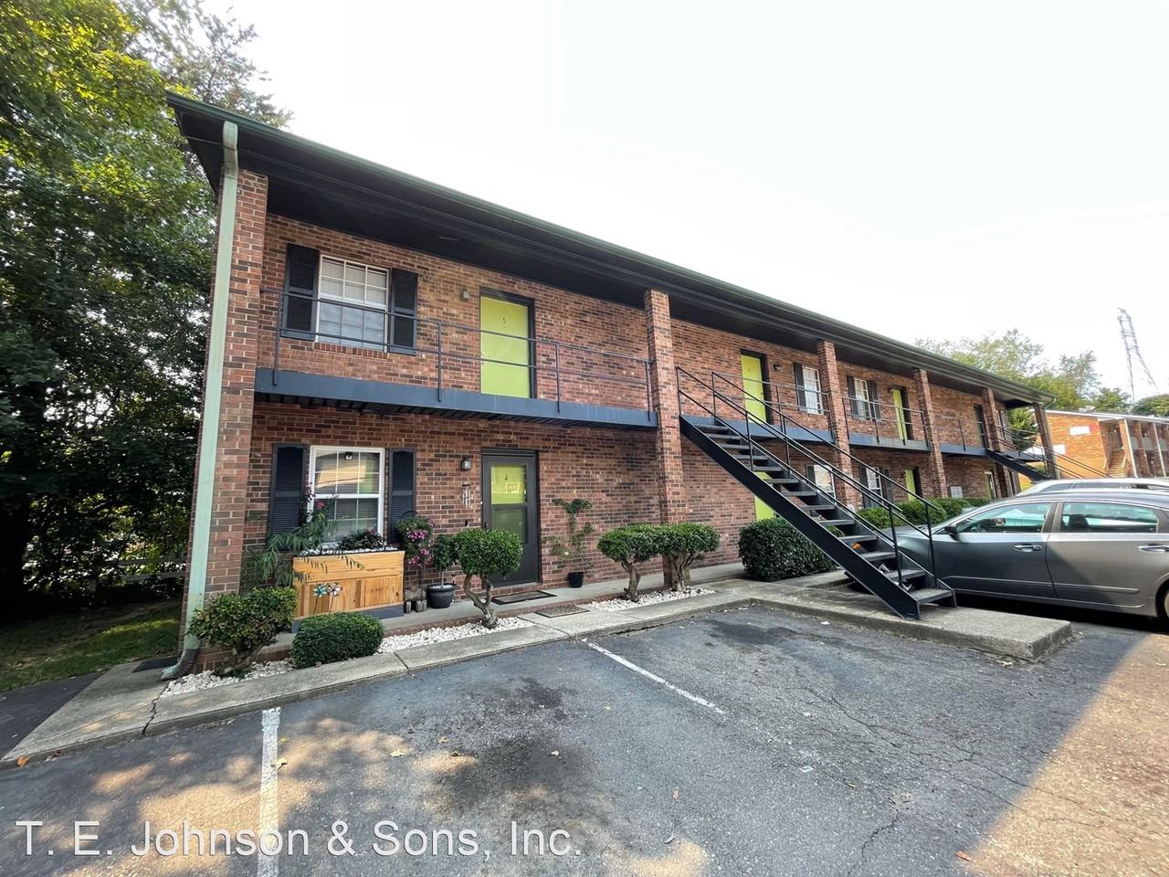 Birchwood Apartments Water Included! 126 Weatherwood Ct, Winston