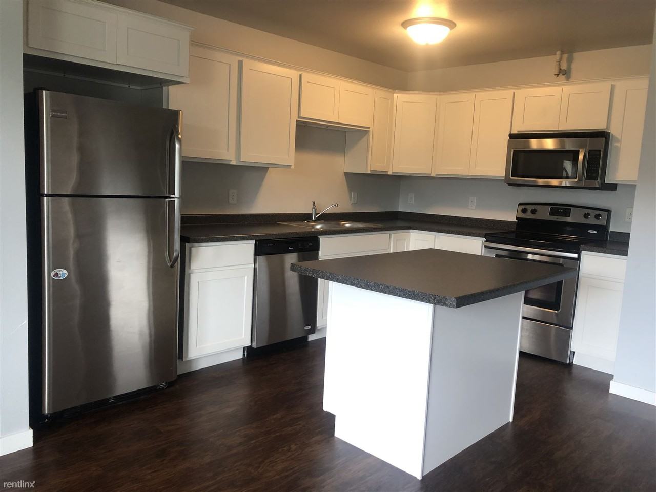 Bunker Lane Townhomes Apartments 2129 Bunker Ln, Saint Peter, MN