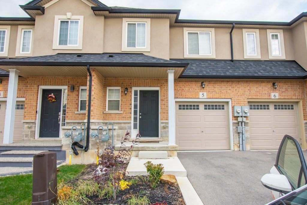 9 Hampton Brook Way Apartments in Mount Hope, Hamilton, ON L0R 1W0 Zumper