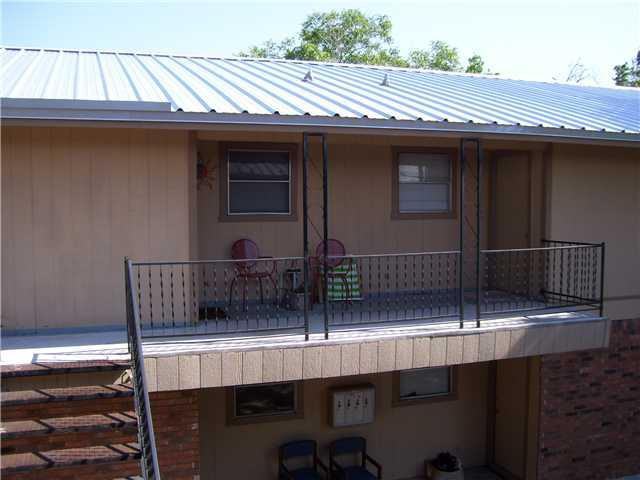 210 N Vandeveer St Apartments in TX 78611 Zumper