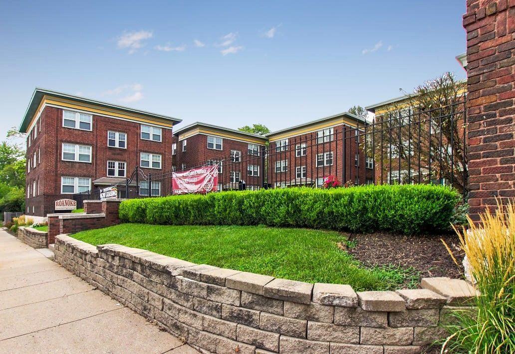 Roanoke Court Apartments 3675 Southwest Trfy, Kansas City, MO 64111 Zumper