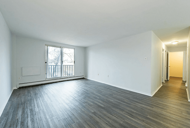 Colonial Court Apartments 750, 760, 770, 780 Viscount Road 760