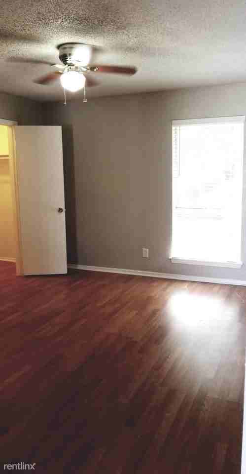 The Residences at White Rock Lake Apartments 9302 Beck Ave, Dallas