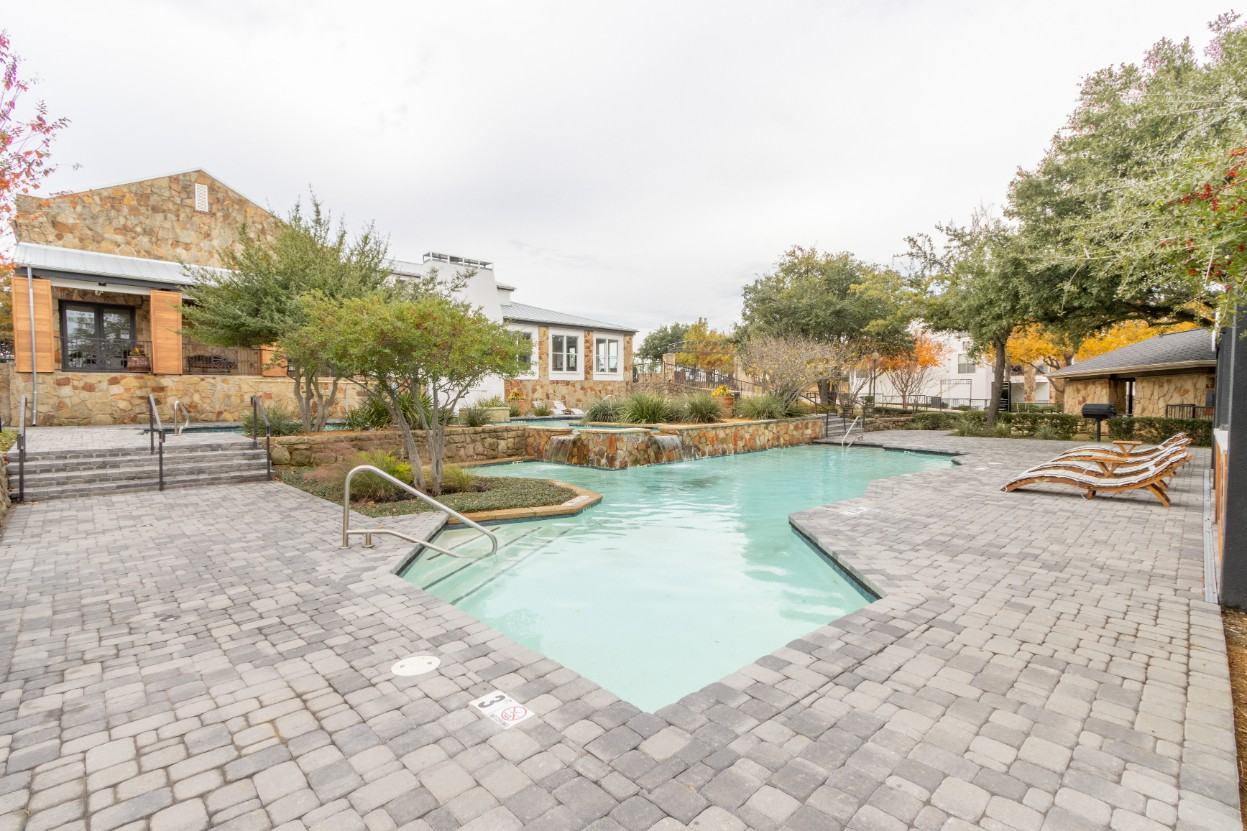 Tides on Ranchview Apartments 8203 Ranchview Dr, Irving, TX 75063