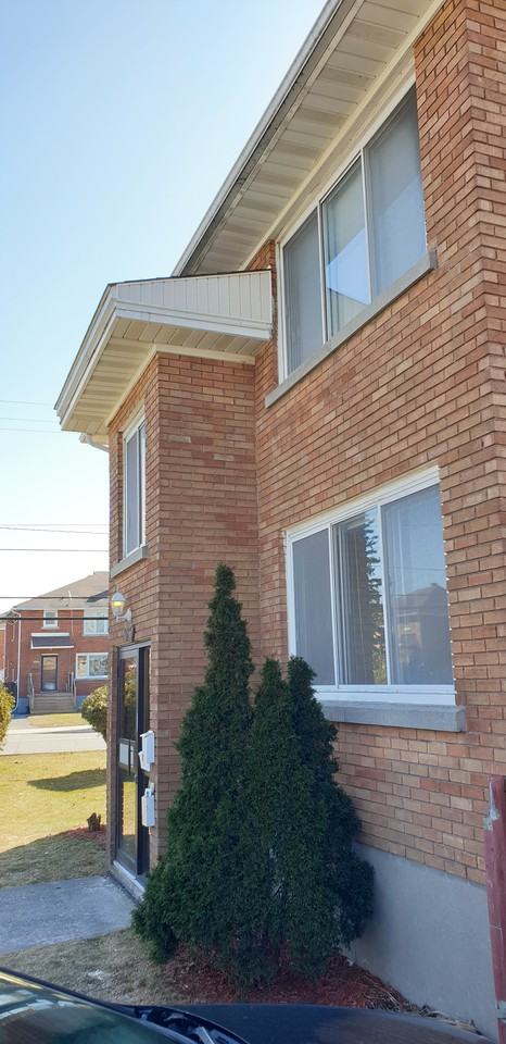 1086 Apolydor Apartments in Heron Park, Ottawa, ON K1H 8A9 Zumper