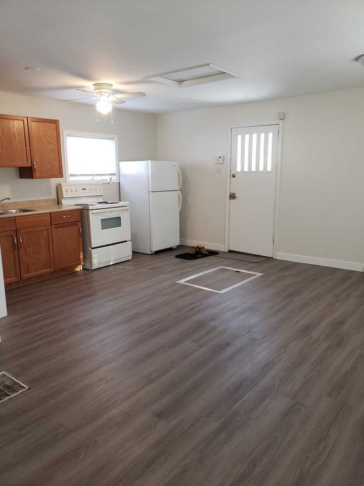 90 Des Meurons Apartments in Norwood East, Winnipeg, MB R2H None Zumper