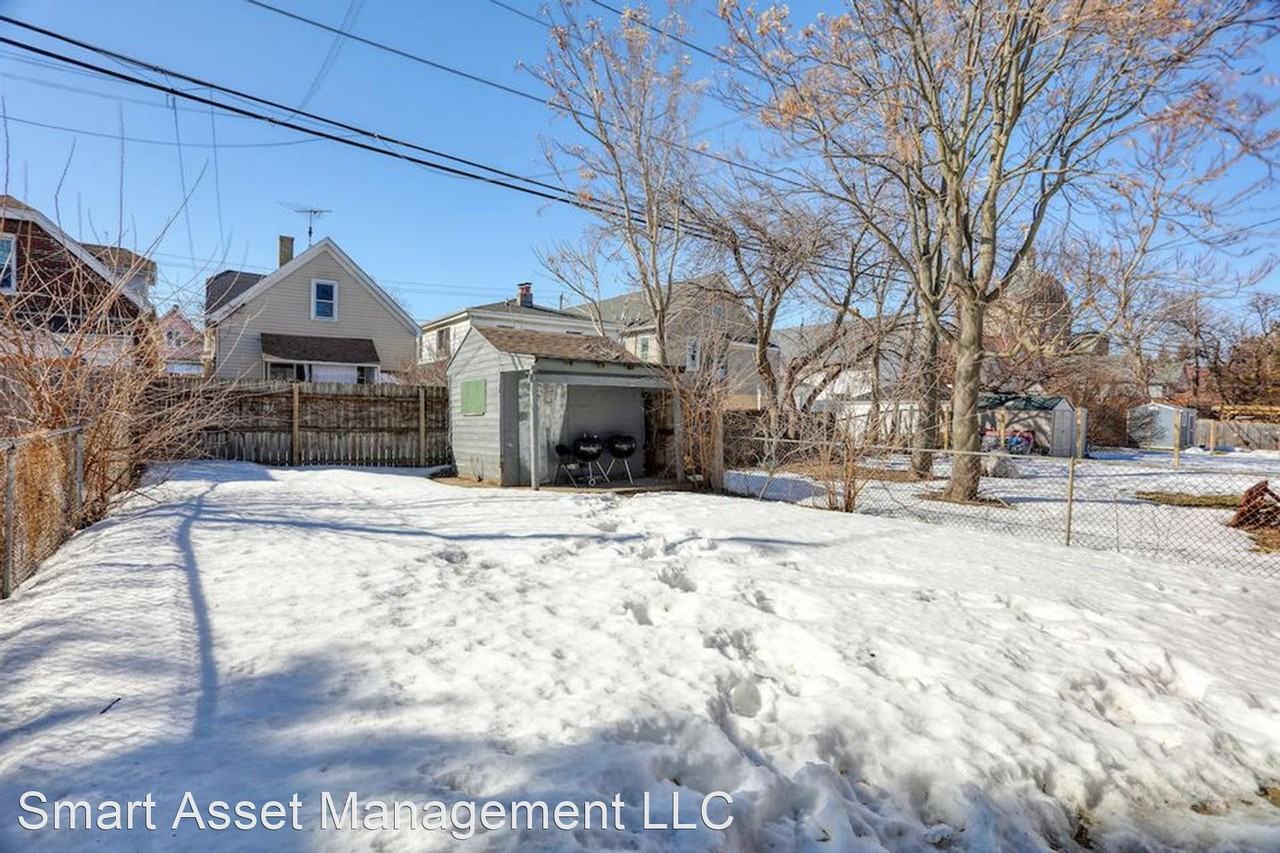 2445 S 5th Pl Apartments in Lincoln Village, Milwaukee, WI 53207 Zumper