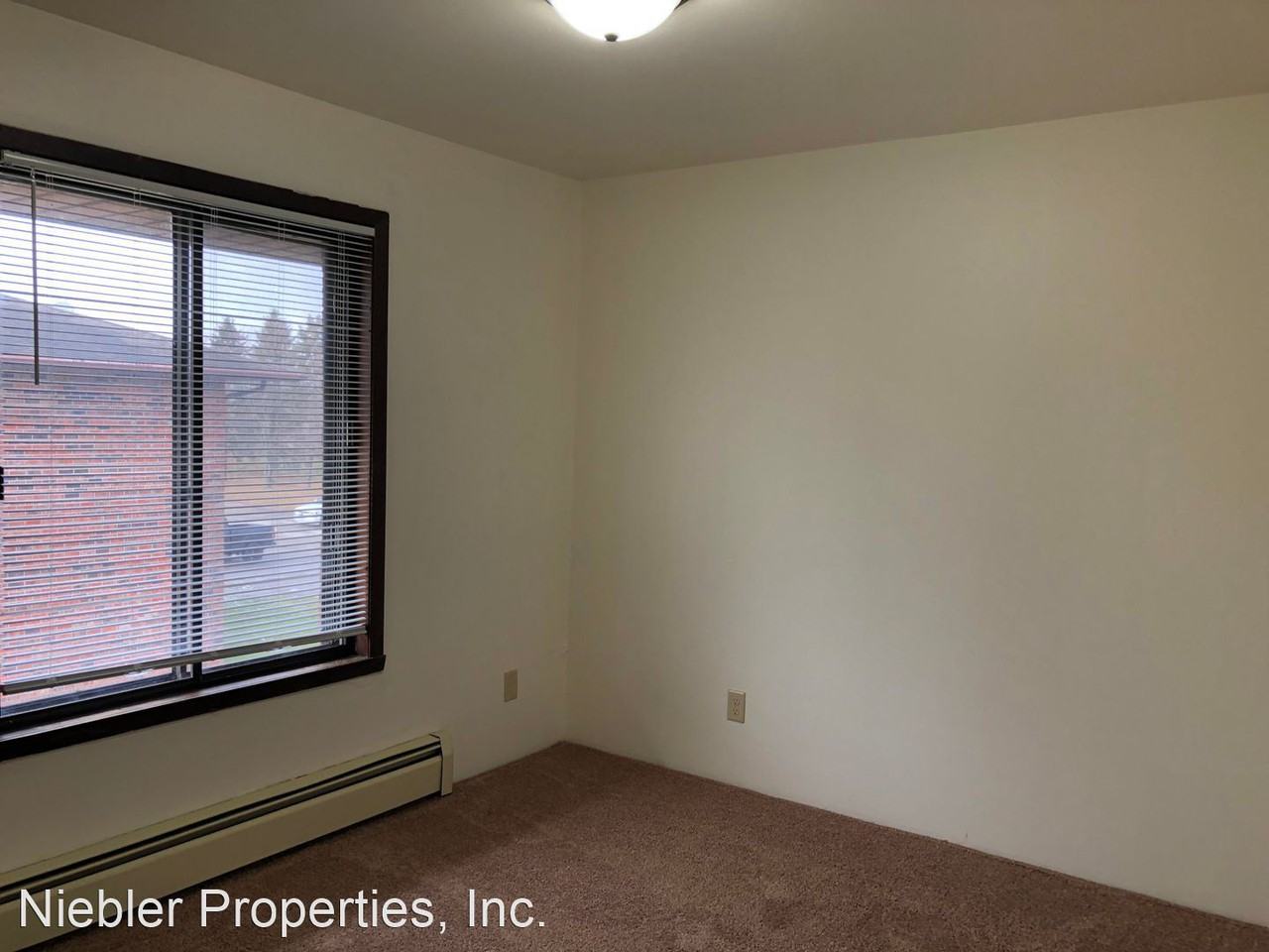 1800 W. Weiland Lane Apartments 1800 W Weiland Ln, Appleton, WI 54914