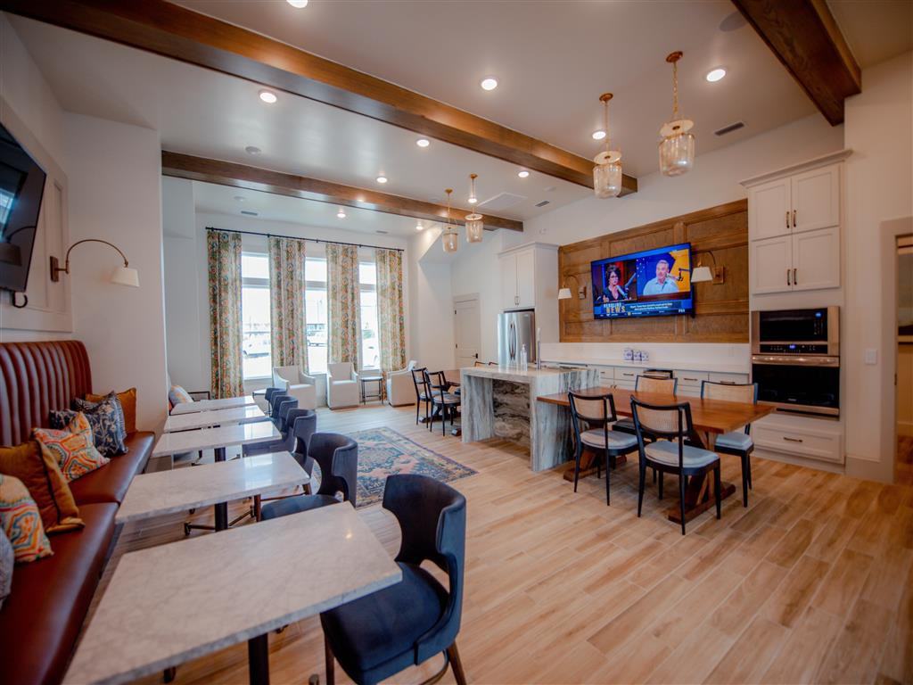 The Cottages at Schillinger's Pointe Apartments 945 Schillinger Rd S