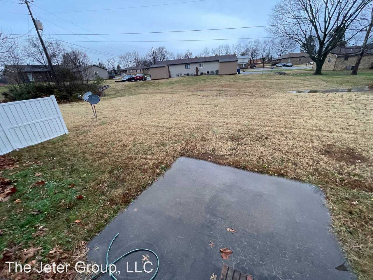 2 bed 2 bath Duplex with Garage Apartments 1010 Northwood Dr, Murray