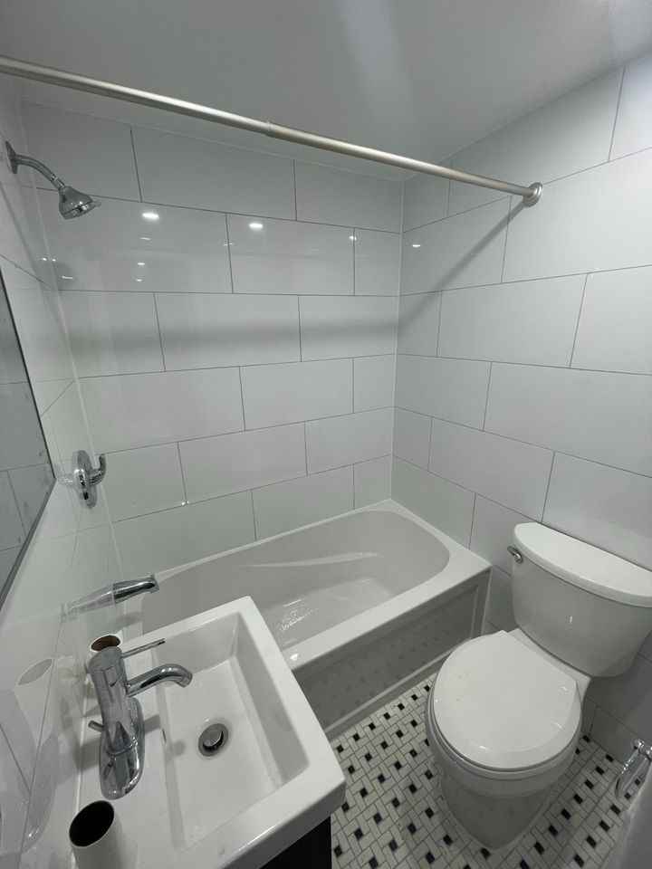 Studio rénové /renovated ParcEx Apartments 7035 Avenue Stuart