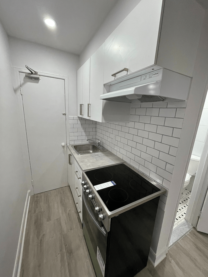 Studio rénové /renovated ParcEx Apartments 7035 Avenue Stuart