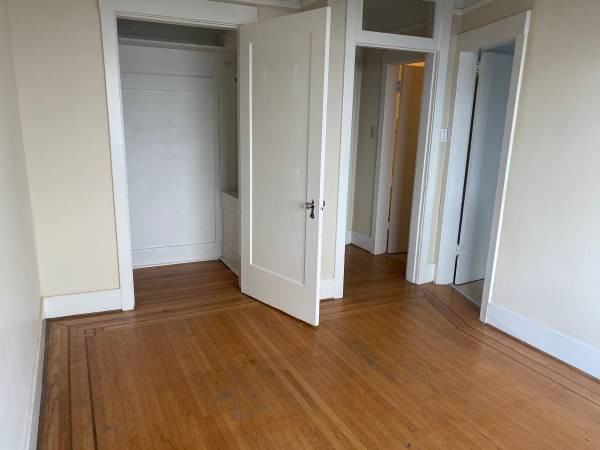 Windsor Court Apartments 1529 West Broadway 16, Vancouver, BC V6J