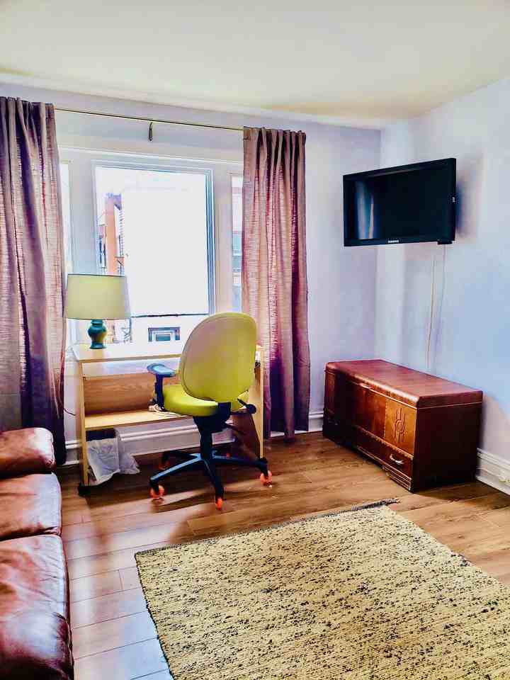 Furnished Studio Apt.) Monthly rental all inclusive Apartments Rue