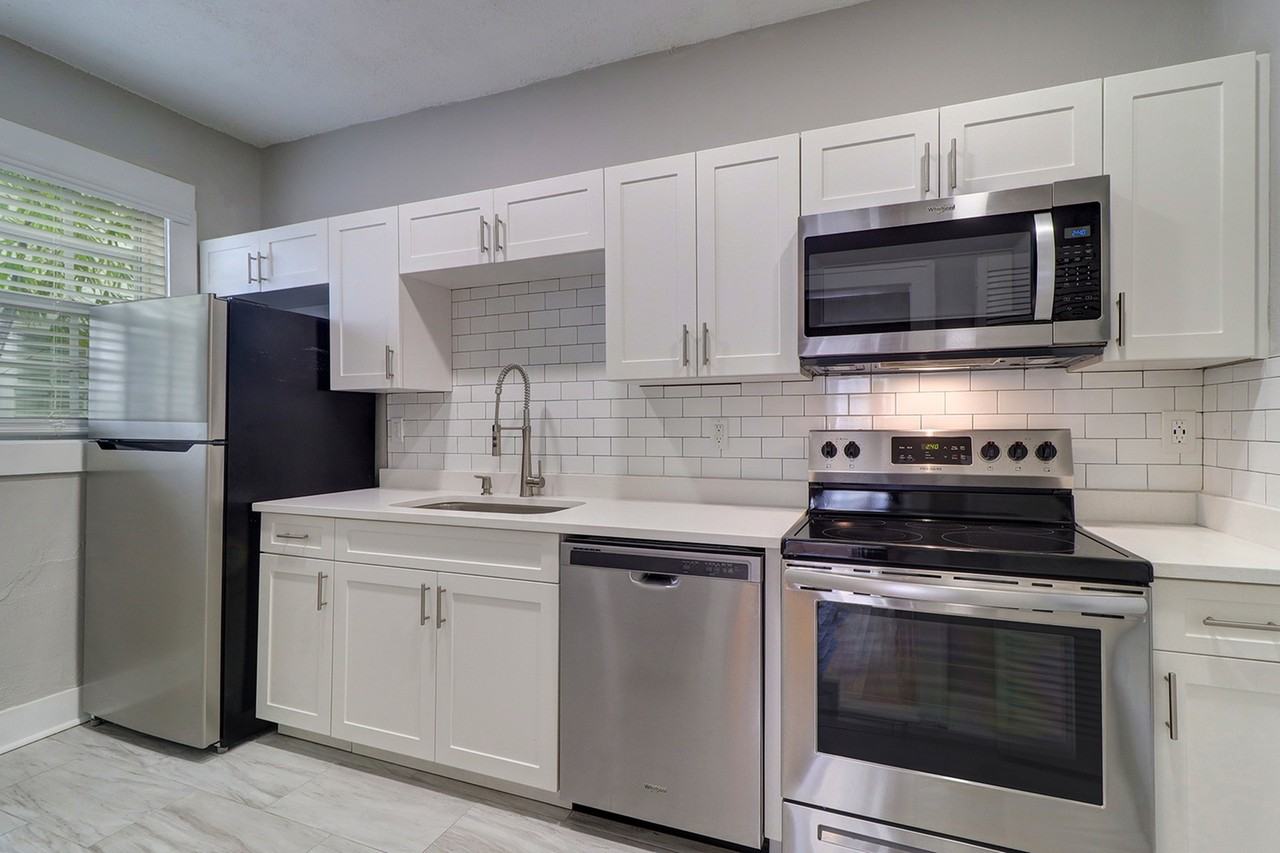 The Hyde Park Collection Apartments 511 S Westland Ave, Tampa, FL