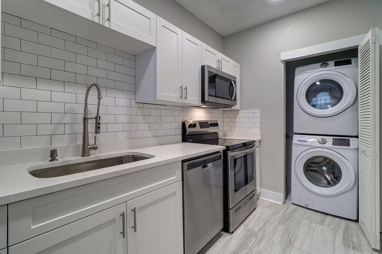 The Hyde Park Collection Apartments 511 S Westland Ave, Tampa, FL