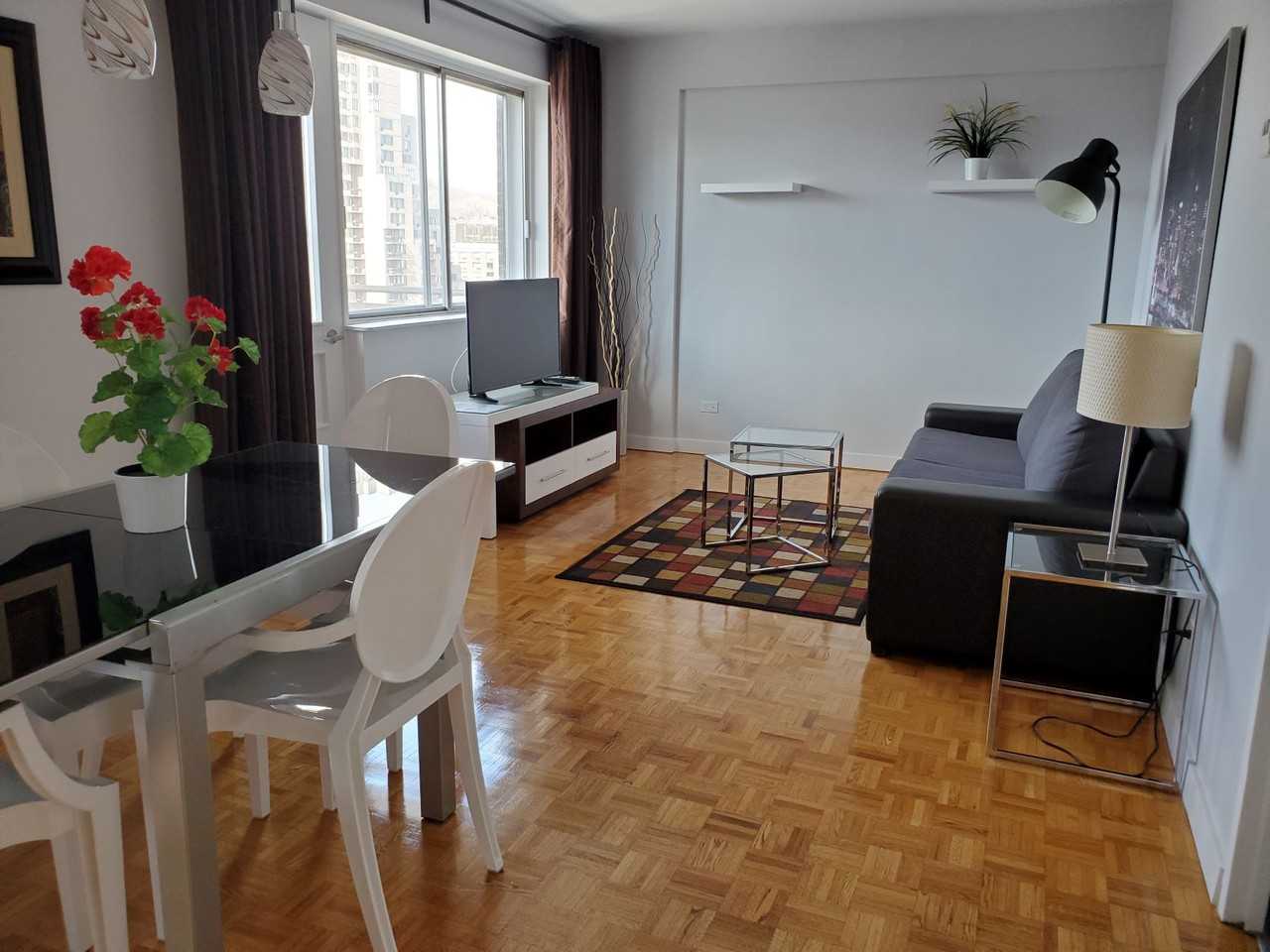 3463 Rue SainteFamille, Montréal, QC H2X 2K7 1 Bedroom Apartment for