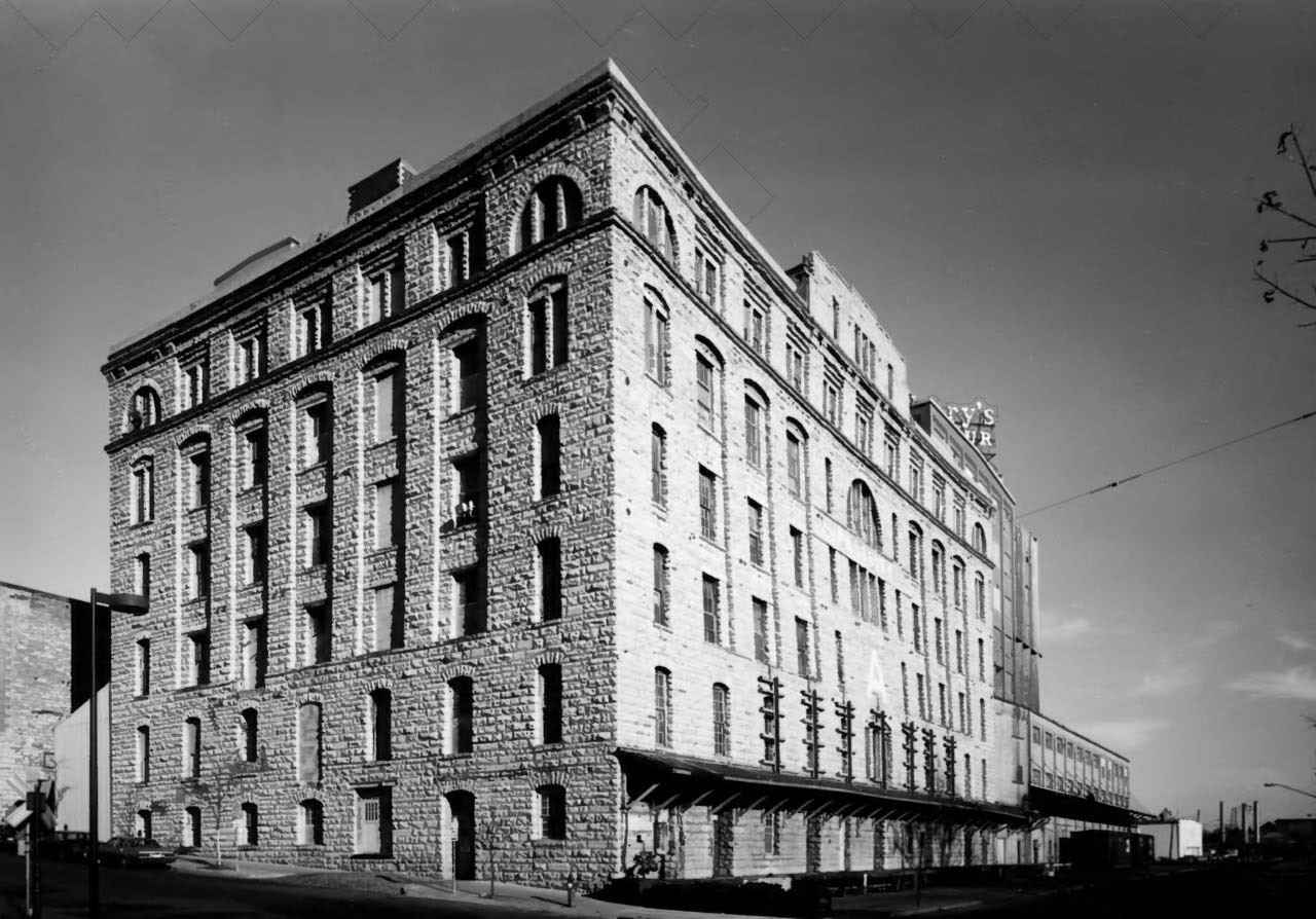 AMill Artist Lofts Apartments 315 Se Main St, Minneapolis, MN 55414