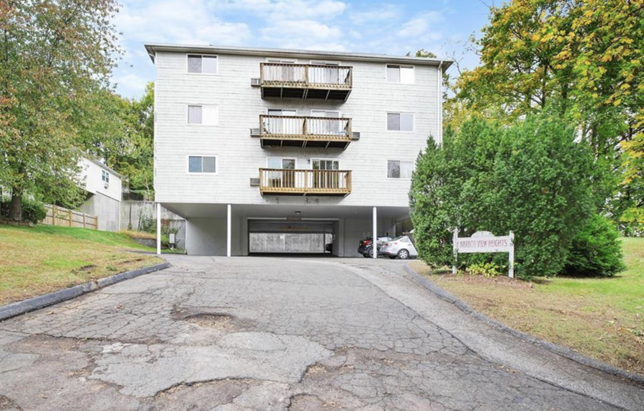 7 Hamilton Avenue, Norwalk, CT 06854, USA with 5 units
