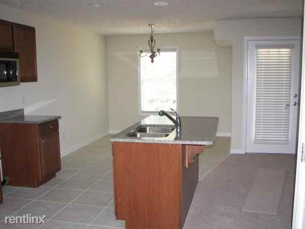 Village Chase Apartments 1527 Drakestone Ct, Fayetteville, NC 28301