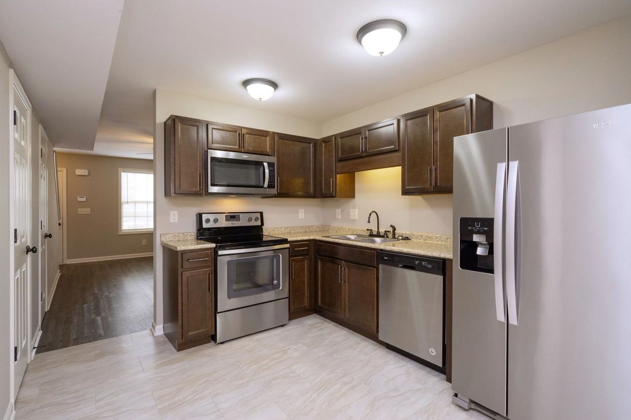 NorthPark Commons Apartments 430 Ringgold Rd, Clarksville, TN 37042