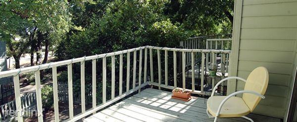 Woodridge Townhomes Apartments 6808 Eastridge Dr, Dallas, TX 75231