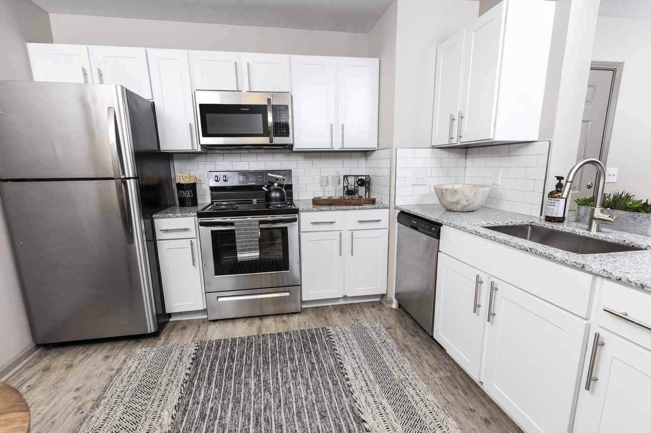 Retreat at Waterside Apartments 741 Woodruff Rd, Greenville, SC 29607