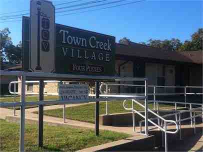 Town Creek Village Apartments 2360 W Denman St, Stephenville, TX