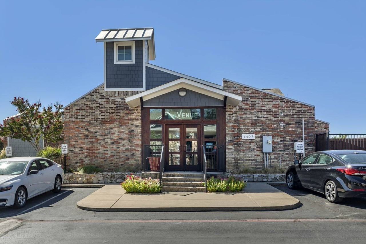 Pristine Condition Cyberzine Photo Galleries