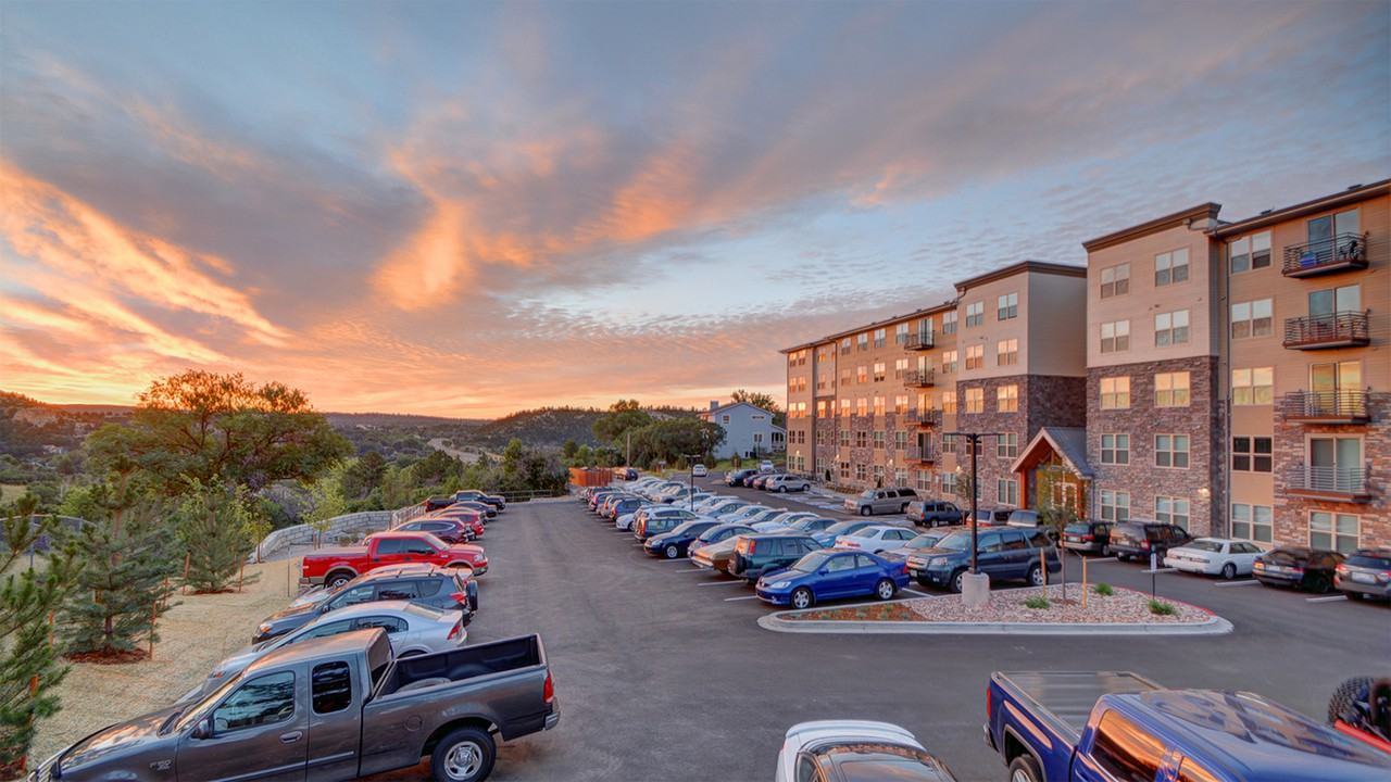 Lookout on Cragmor Student Housing Apartments 10 Cragmor Village Rd