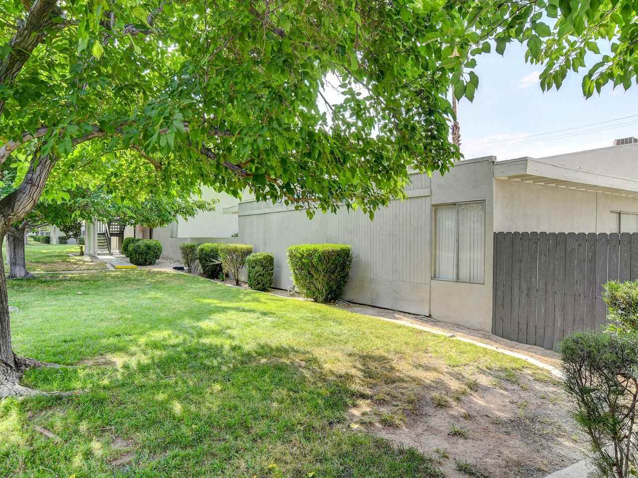 Green Acres Apartments 5904 W Washington Ave, Las Vegas, NV 89107