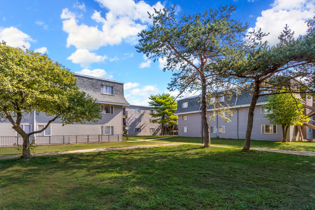 The Commons at Water's Edge Apartments 4653 Refugee Rd, Columbus, OH