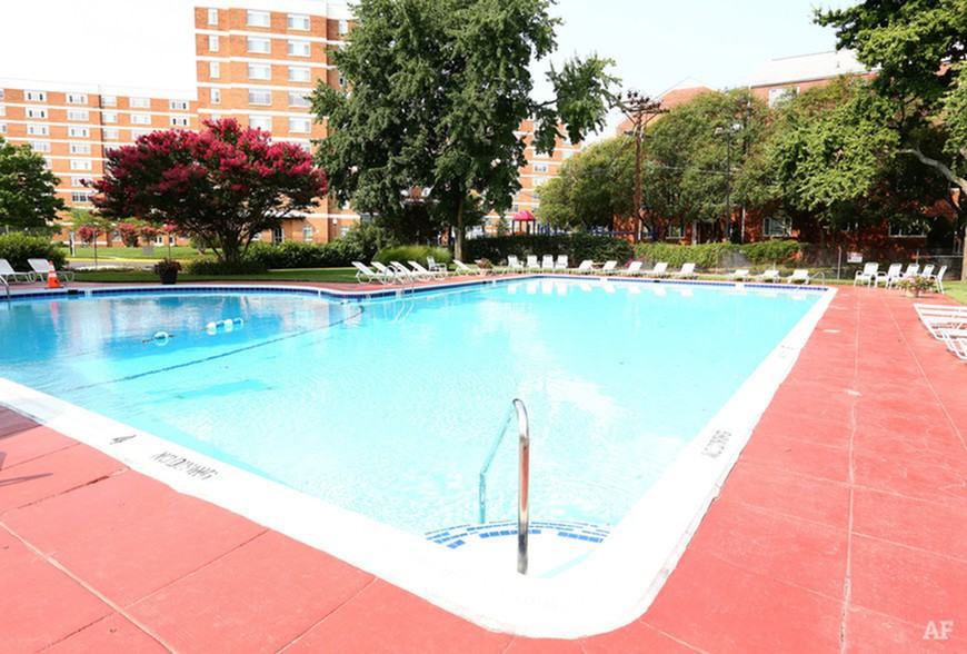 Dorchester Towers Apartments 2001 Columbia Pike, Arlington, VA 22204