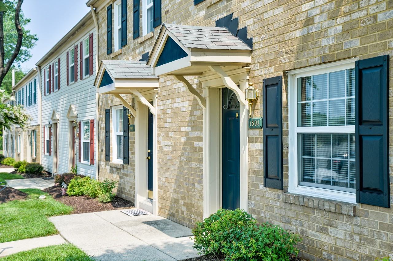 Lake Village Apartments 8001 Laketowne Ct, Severn, MD 21144 Zumper