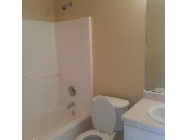 6041 Creekerton Blvd Apartments in City Square, McDonough, GA 30252