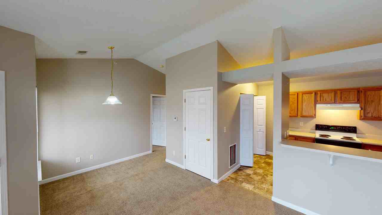 Oxford Hills Apartments 725 Rosewood Drive, Taylor Mill, KY 41015